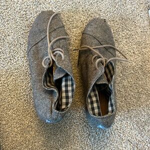 Tom’s Wedge Booties